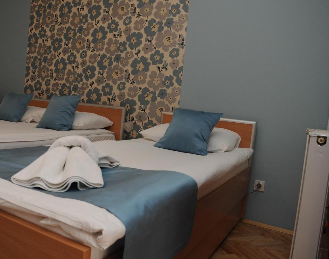 Garni Hotel Laguna Lux Nis Exterior photo